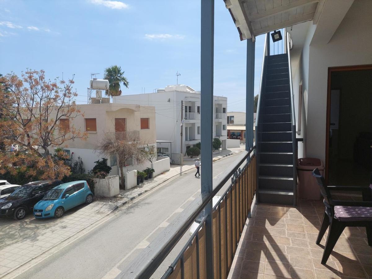 Penthouse With Roof Garden In Zygi Village Marina Larnaca Extérieur photo